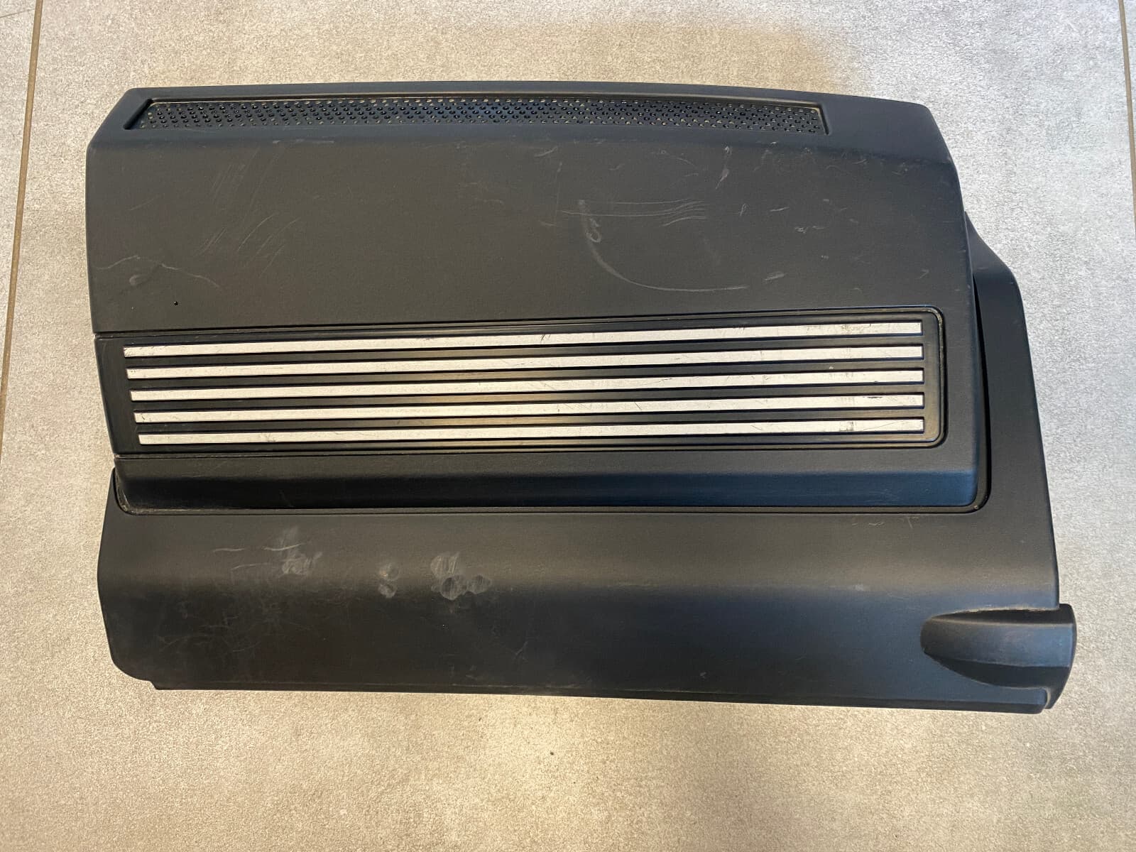 VW VOLKSWAGEN TOUAREG Right Plastic Engine Cover 7L6103505A