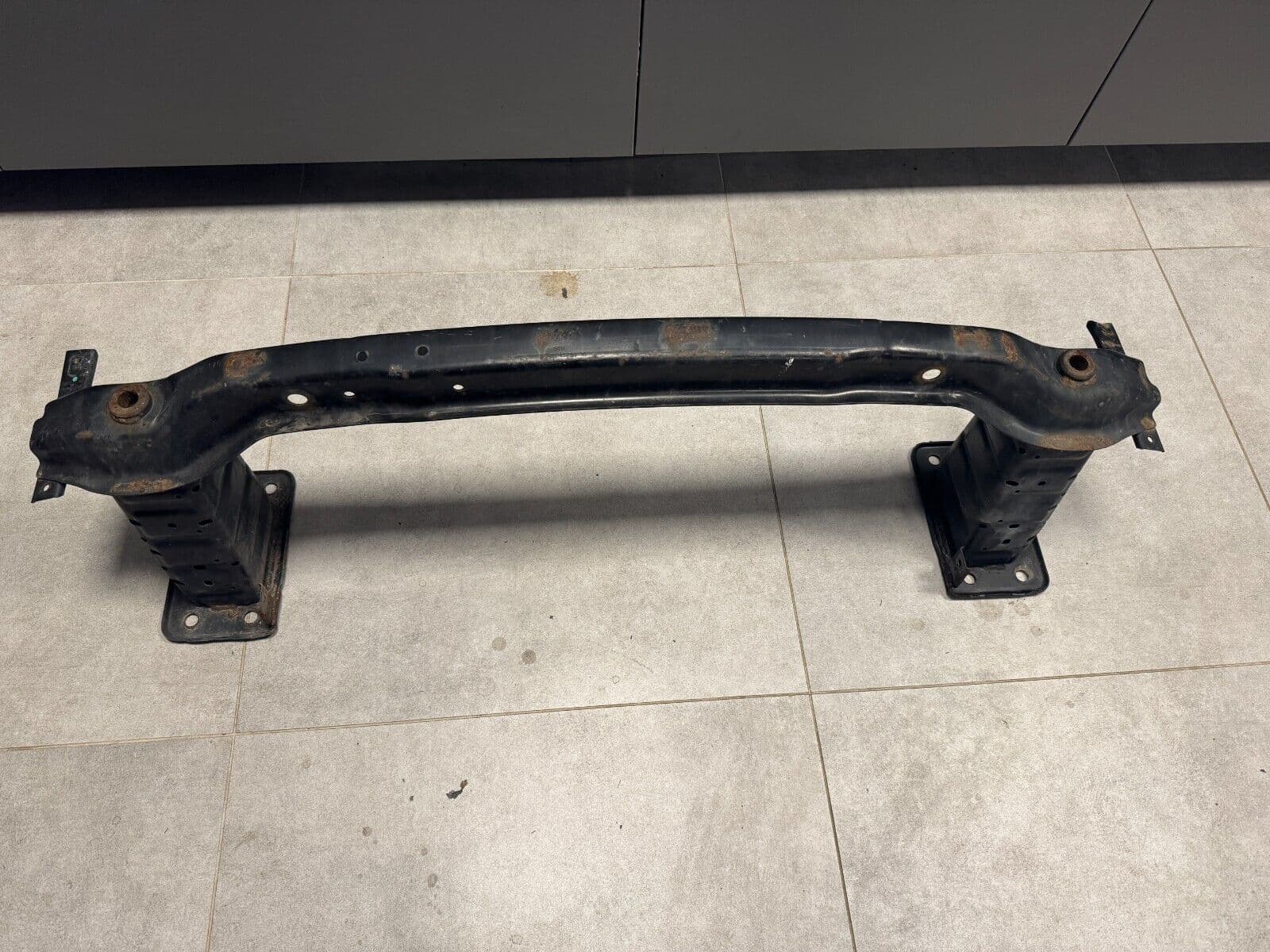BMW X5 E70 X6 E71 E72 GENUINE FRONT BUMPER CARRIER 51117178599