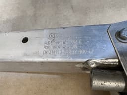 PORSCHE Porsche Macan 95B GENUINE Rear Bumper Carrier Holder 8R0807313D — thumbnail 5