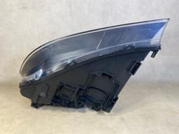 VOLVO VOLVO S80 XC70 V70 Front Right Headlight Assembly Halogen 31420140 — thumbnail 8