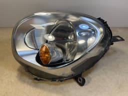 MINI MINI Countryman R60 Paceman R61 Headlight Left LH Turn Indicator Yellow 10-16 y — thumbnail 2