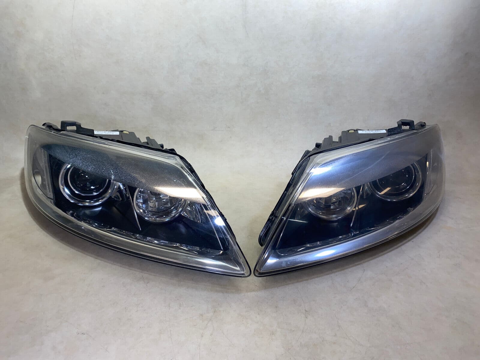 Audi Q7 4L GENUINE Xenon Dynamic Headlights SET Left & Right LHD 06-08 Year