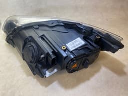 AUDI Audi Q7 4L GENUINE Xenon Dynamic Headlights SET Left & Right LHD 06-08 Year — thumbnail 5
