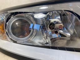 VOLVO GENUINE VOLVO S40 V50 RIGHT HALOGEN HEADLIGHT 31299584 / 31265695 / 2681349 — thumbnail 2