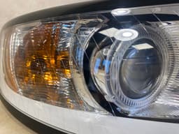 VOLVO GENUINE VOLVO S40 V50 RIGHT HALOGEN HEADLIGHT 31299584 / 31265695 / 2681349 — thumbnail 3