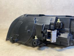 VOLVO GENUINE VOLVO S40 V50 RIGHT HALOGEN HEADLIGHT 31299584 / 31265695 / 2681349 — thumbnail 10