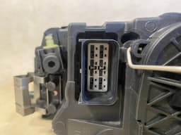 VOLVO GENUINE VOLVO S40 V50 RIGHT HALOGEN HEADLIGHT 31299584 / 31265695 / 2681349 — thumbnail 9