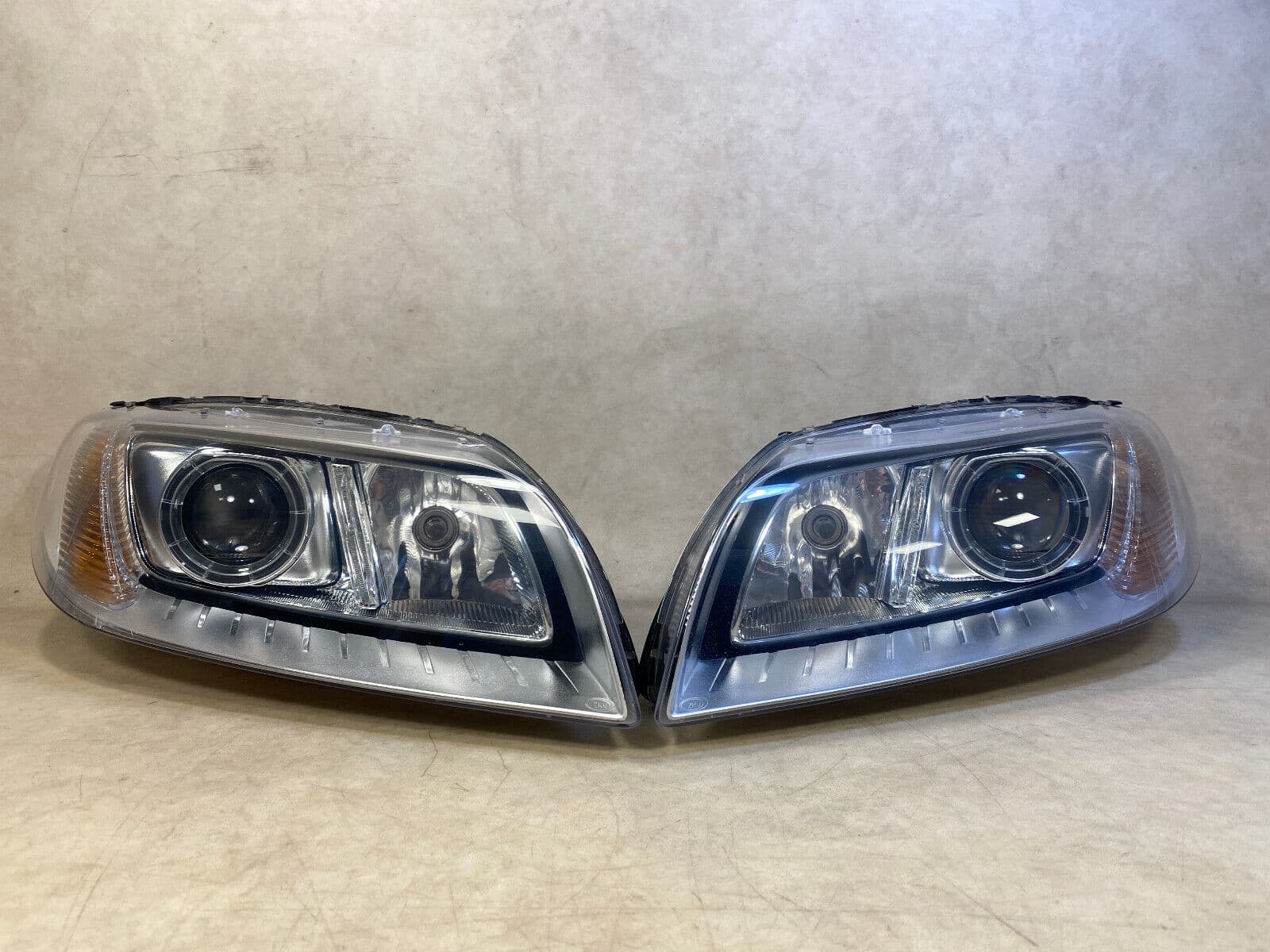 VOLVO S80 V70 XC70 GENUINE ZKW Xenon Dynamic Headlight Lamp SET LH & RH LHD
