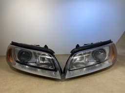 VOLVO VOLVO S80 V70 XC70 GENUINE ZKW Xenon Headlight Lamp SET LH RH LHD 07-14 — thumbnail 1