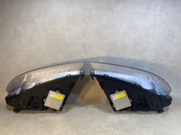 VOLVO VOLVO S80 V70 XC70 GENUINE ZKW Xenon Headlight Lamp SET LH & RH LHD 07-14 Year — thumbnail 10