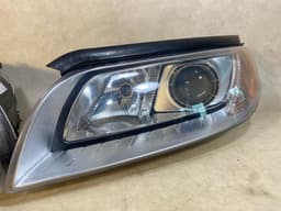 VOLVO VOLVO S80 V70 XC70 GENUINE ZKW Xenon Headlight Lamp SET LH & RH LHD 07-14 Year — thumbnail 3