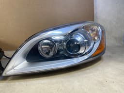 VOLVO VOLVO XC60 GENUINE Xenon Dynamic Headlight Lamp SET LH RH LHD 08-12 year 9 PIN — thumbnail 3