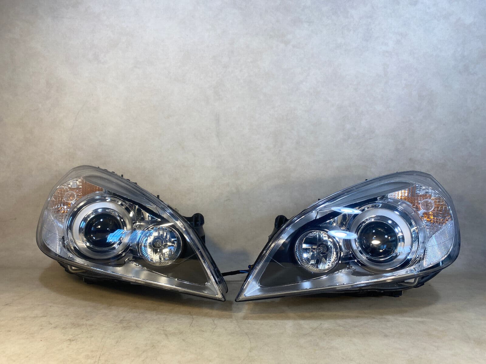 Volvo S60 V60 GENUINE Xenon Headlight lamp SET LHD 10-14 y until Facelift 9 PIN
