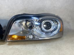 VOLVO Volvo XC90 GENUINE Xenon Dynamic Headlight lamp SET LH & RH LHD 08-11 — thumbnail 2