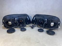 VOLVO Volvo XC90 GENUINE Xenon Dynamic Headlight lamp SET LH & RH LHD 08-11 — thumbnail 9
