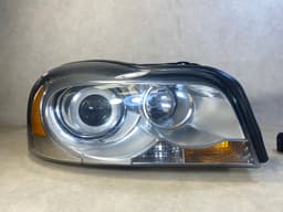 VOLVO Volvo XC90 GENUINE Xenon Dynamic Headlight lamp SET LH & RH LHD 08-11 — thumbnail 2