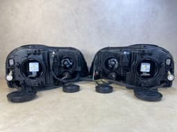 VOLVO Volvo XC90 GENUINE Xenon Dynamic Headlight lamp SET LH & RH LHD 08-11 — thumbnail 8