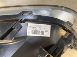 VOLVO Volvo S60 V60 GENUINE Xenon Headlight lamp SET LHD 10-14 y until Facelift 9 PIN — thumbnail 6