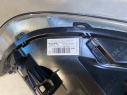 VOLVO Volvo S60 V60 GENUINE Xenon Headlight lamp SET LHD 10-14 y until Facelift 9 PIN — thumbnail 4