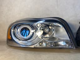 VOLVO Volvo XC90 GENUINE Xenon Dynamic Headlight Lamp Right & Left SET LHD 12-14 year — thumbnail 2