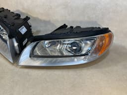 VOLVO VOLVO S80 V70 XC70 GENUINE ZKW Xenon Headlight Lamp SET LH & RH LHD 07-14 Year — thumbnail 5