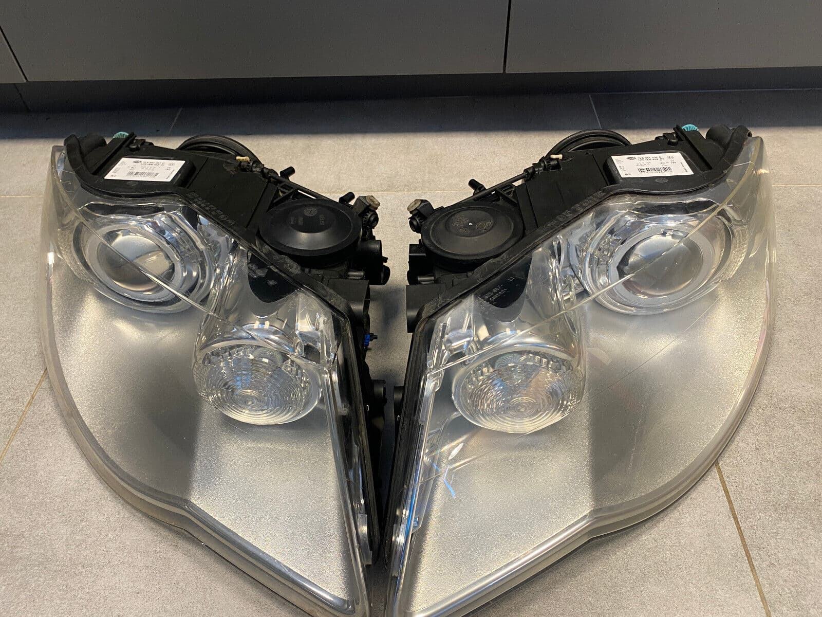 VW Touareg GENUINE LH & RH Xenon Dynamic Headlight SET LHD Facelift 07-09 year