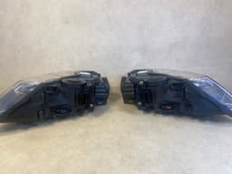 VW VW Touareg GENUINE LH & RH Xenon Dynamic Headlight SET LHD Facelift 07-09 year — thumbnail 5