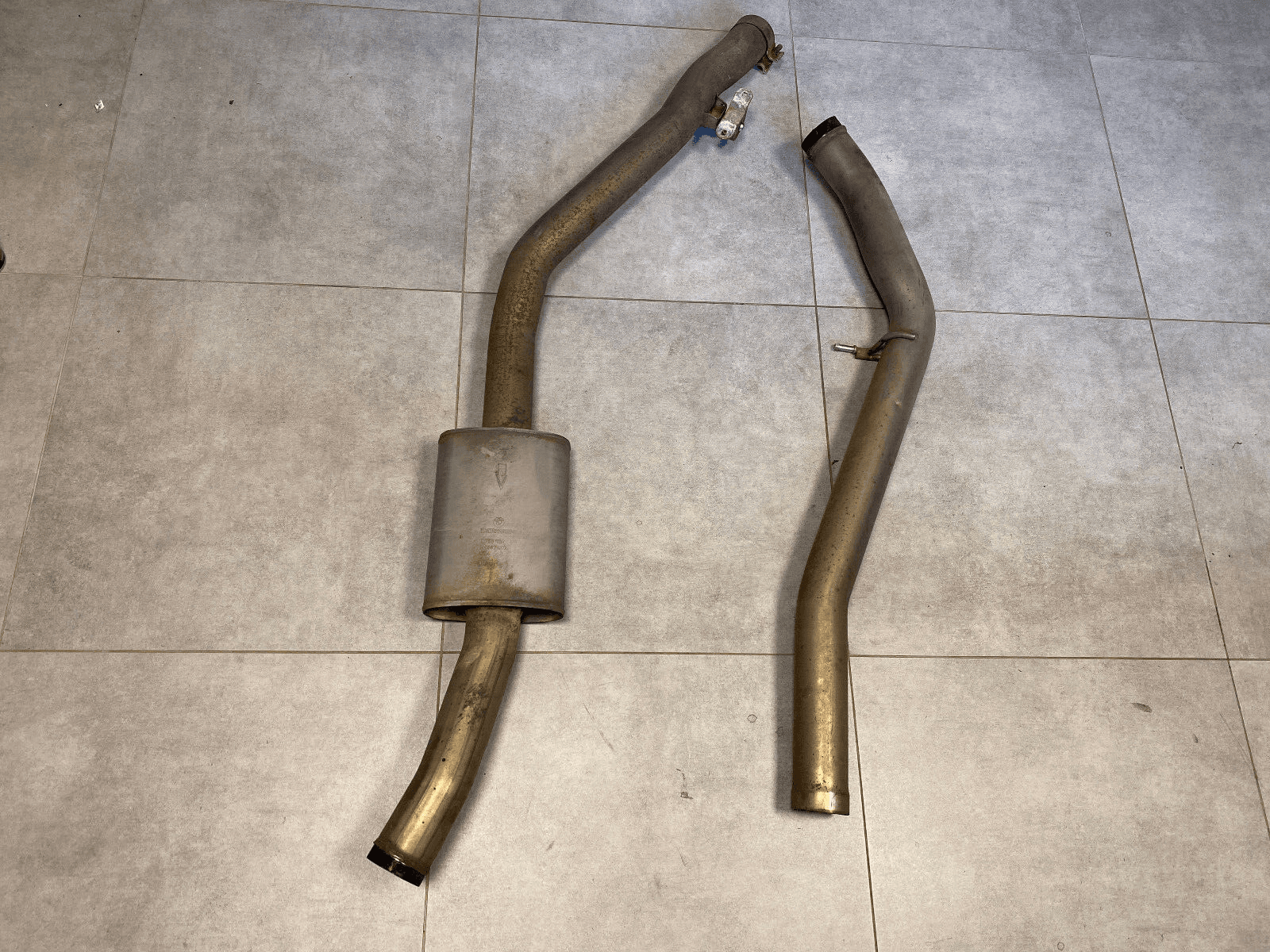BMW GENUINE BMW X5M E70 X6 E71 Rear Exhaust Muffler 18307848147