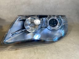 VW VW Touareg GENUINE LH & RH Xenon Dynamic Headlight SET LHD Facelift 07-09 year — thumbnail 3