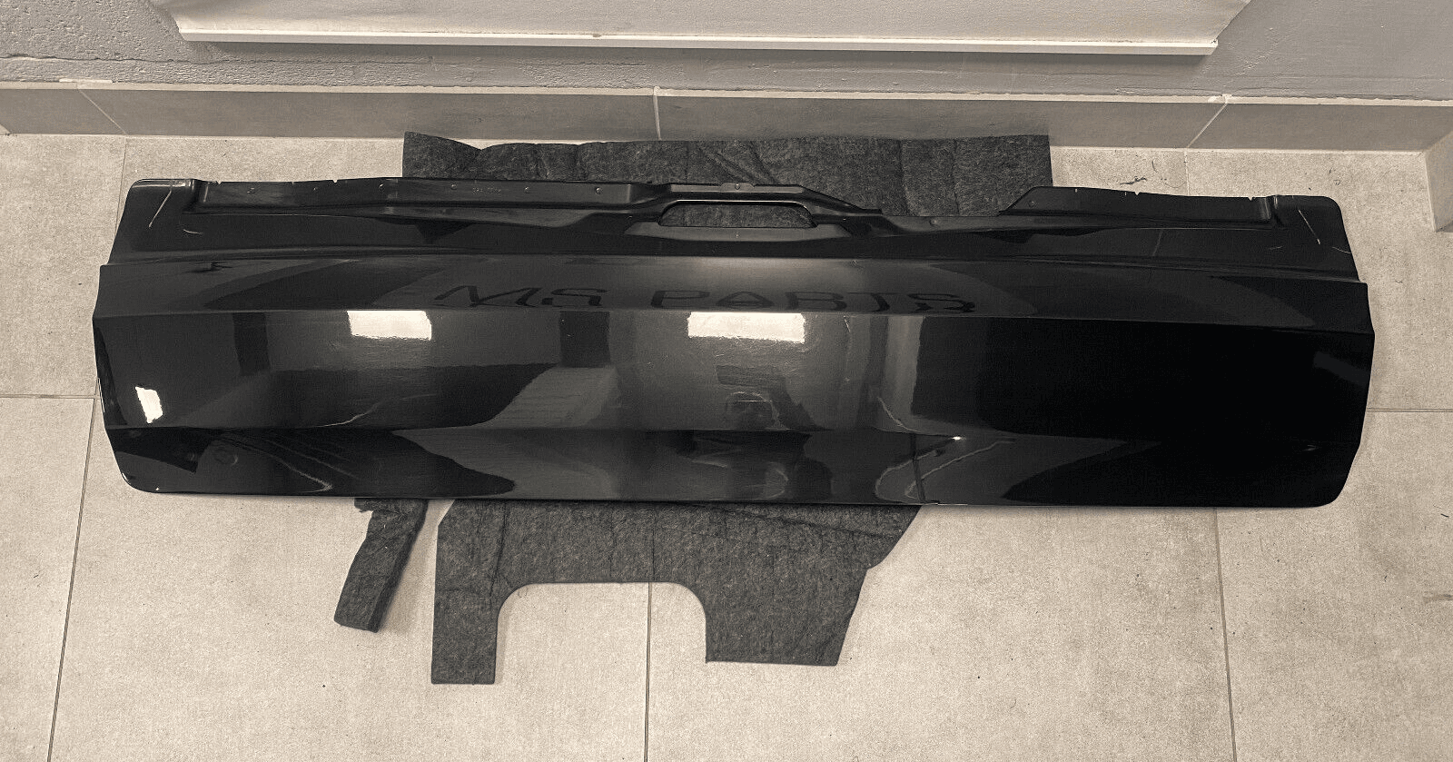 BMW GENUINE BMW X5 E70 Lower Tailgate 41627161677