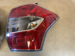 SUBARU SUBARU FORESTER 2015 RIGHT LEFT TAIL LIGHTS LAMPS REAR SET — thumbnail 4