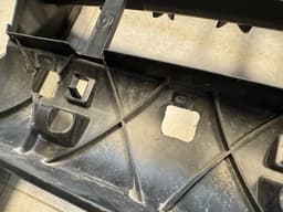 BMW Genuine BMW X5M E70 X6M E71 FRONT FULL AIR DUCT SLAM PANEL 51647205933 — thumbnail 4