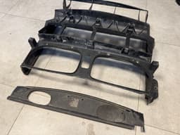 BMW Genuine BMW X5M E70 X6M E71 FRONT FULL AIR DUCT SLAM PANEL 51647205933 — thumbnail 7