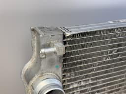 BMW Genuine BMW X5 E70 X6 E71 Engine Cooling Water Radiator 17117533472 — thumbnail 4