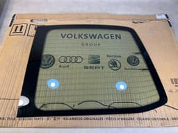 VW VW Transporter T5 GENUINE Rear RIGHT Window Glass Heated 7H1845502C — thumbnail 1