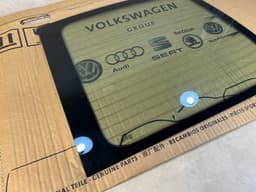 VW VW Transporter T5 GENUINE Rear RIGHT Window Glass Heated 7H1845502C — thumbnail 3