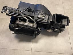 BMW GENUINE BMW X5 E70 X6 E71 CONDITIONING HEATER BLOWER HOUSING BOX LHD 64119127184 — thumbnail 2