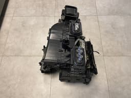 BMW GENUINE BMW X5 E70 X6 E71 CONDITIONING HEATER BLOWER HOUSING BOX LHD 64119127184 — thumbnail 4