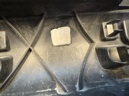 BMW Genuine BMW X5M E70 X6M E71 FRONT FULL AIR DUCT SLAM PANEL 51647205933 — thumbnail 3