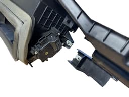 LAND ROVER GENUINE Land Rover Range Rover Sport L320 Heater housing W dampers & actuators — thumbnail 9