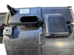 LAND ROVER GENUINE Land Rover Range Rover Sport L320 Heater housing W dampers & actuators — thumbnail 10