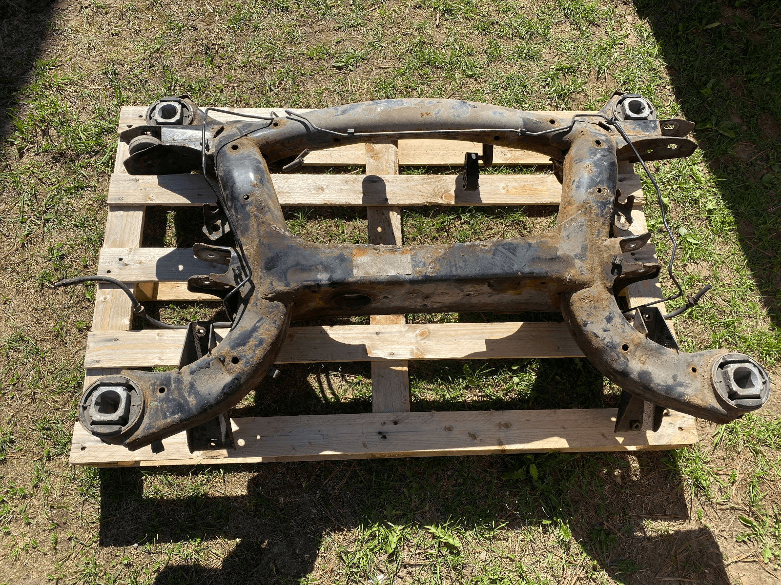 GENUINE BMW X5 E70 X6 E71 Rear axle carrier 33316863815