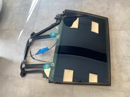 VW VW Touareg GENUINE Right Rear Window Lift With Glass 7L0839462D — thumbnail 4