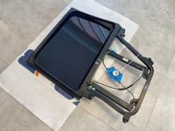 VW VW Touareg GENUINE Right Rear Window Lift With Glass 7L0839462D — thumbnail 8