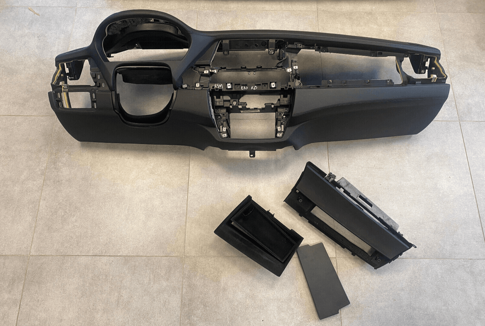 GENUINE BMW X5 X6 E70 E71 Black Individual leather Front Trim panel dashboard