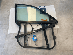 VW VW Touareg GENUINE Left Front Window Lift With Glass 7L0837353 — thumbnail 9