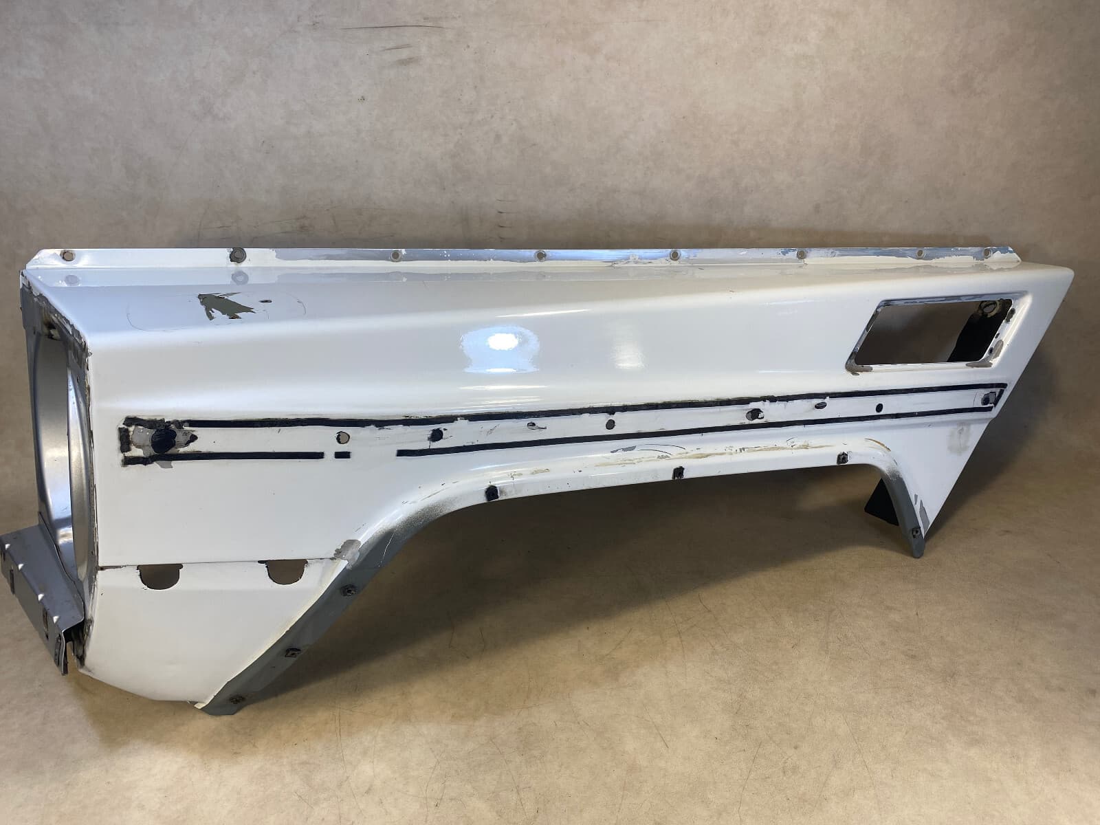 MERCEDES-BENZ Mercedes G class W463 GENUINE Front Fender Left A4638804606 02-07 Year.