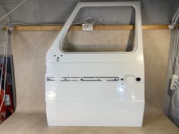 MERCEDES-BENZ Mercedes G class W463 GENUINE Front Left Door A4637203005 — thumbnail 1