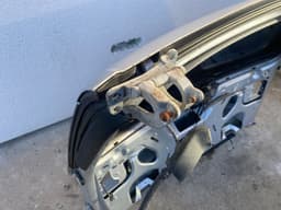 VW VW Touareg GENUINE Rear Trunk 7L6827445C — thumbnail 9