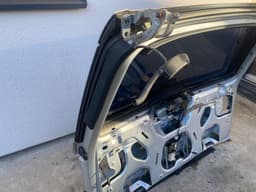 VW VW Touareg GENUINE Rear Trunk 7L6827445C — thumbnail 10